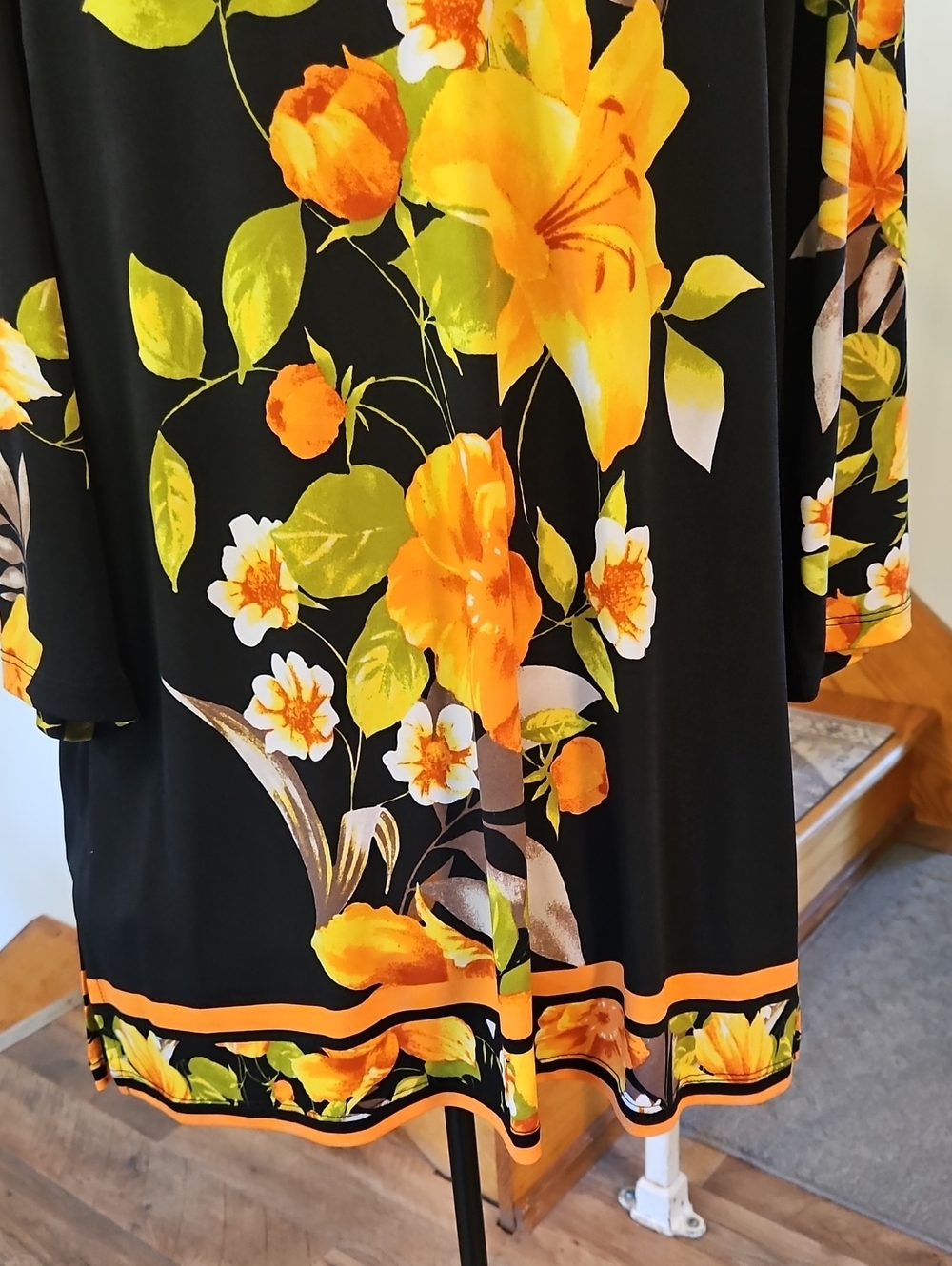 👚Susan Graver Black Long-Sleeve Tunic with Yellow & Orange Floral Print - Picture 4 of 9